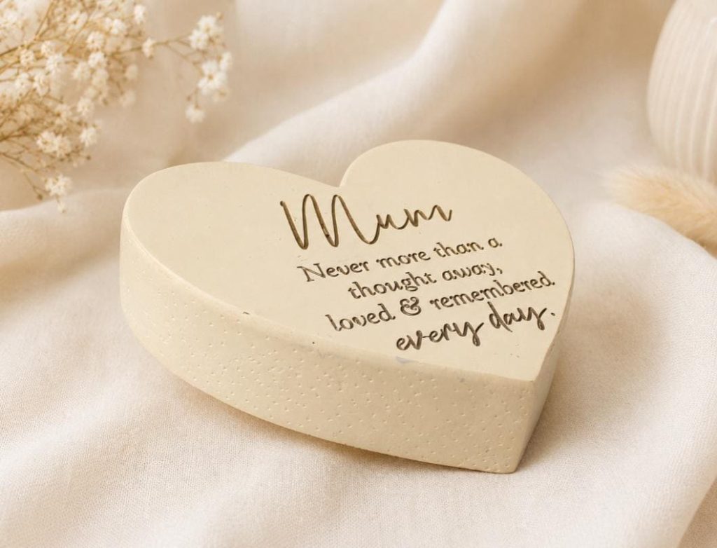 Mum Graveside Memorial Ornament – Heart Plaque